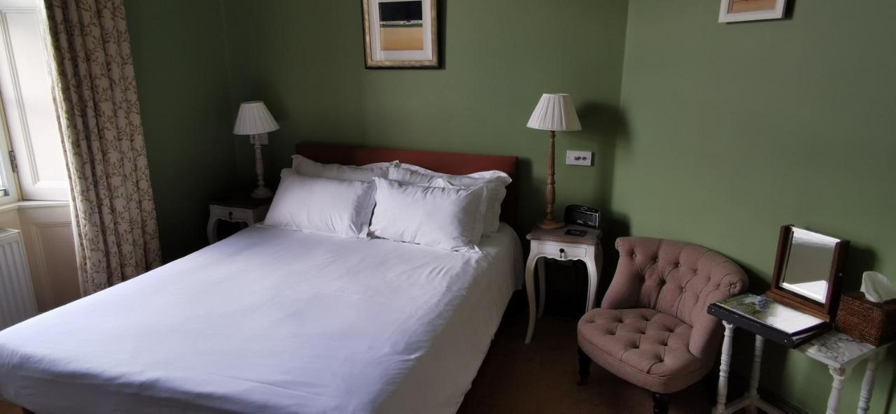 Buccleuch And Queensberry Arms Hotel Thornhill  Ngoại thất bức ảnh