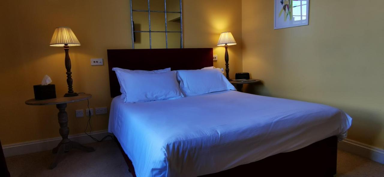 Buccleuch And Queensberry Arms Hotel Thornhill  Ngoại thất bức ảnh
