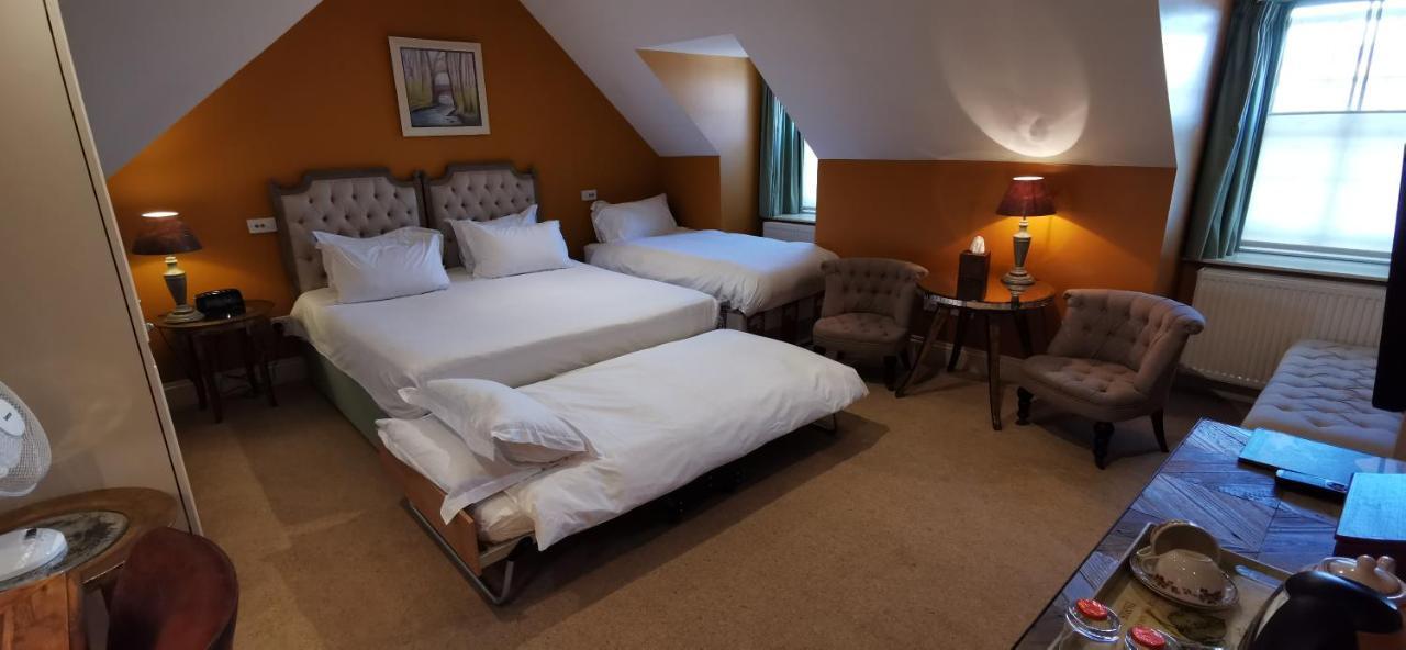 Buccleuch And Queensberry Arms Hotel Thornhill  Ngoại thất bức ảnh