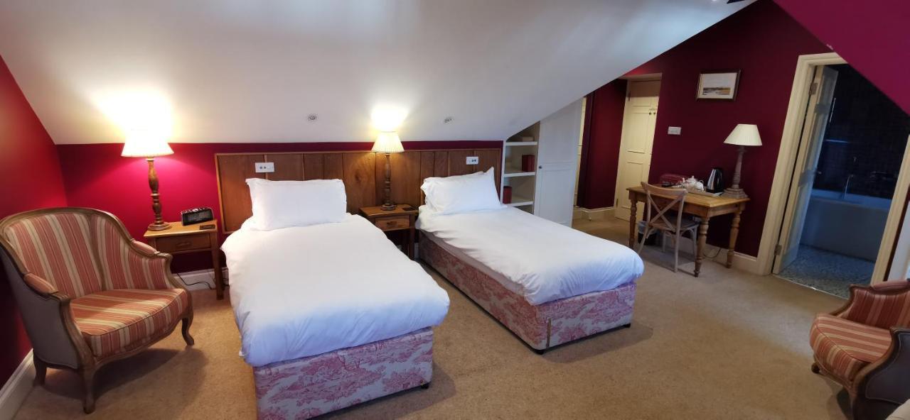 Buccleuch And Queensberry Arms Hotel Thornhill  Ngoại thất bức ảnh