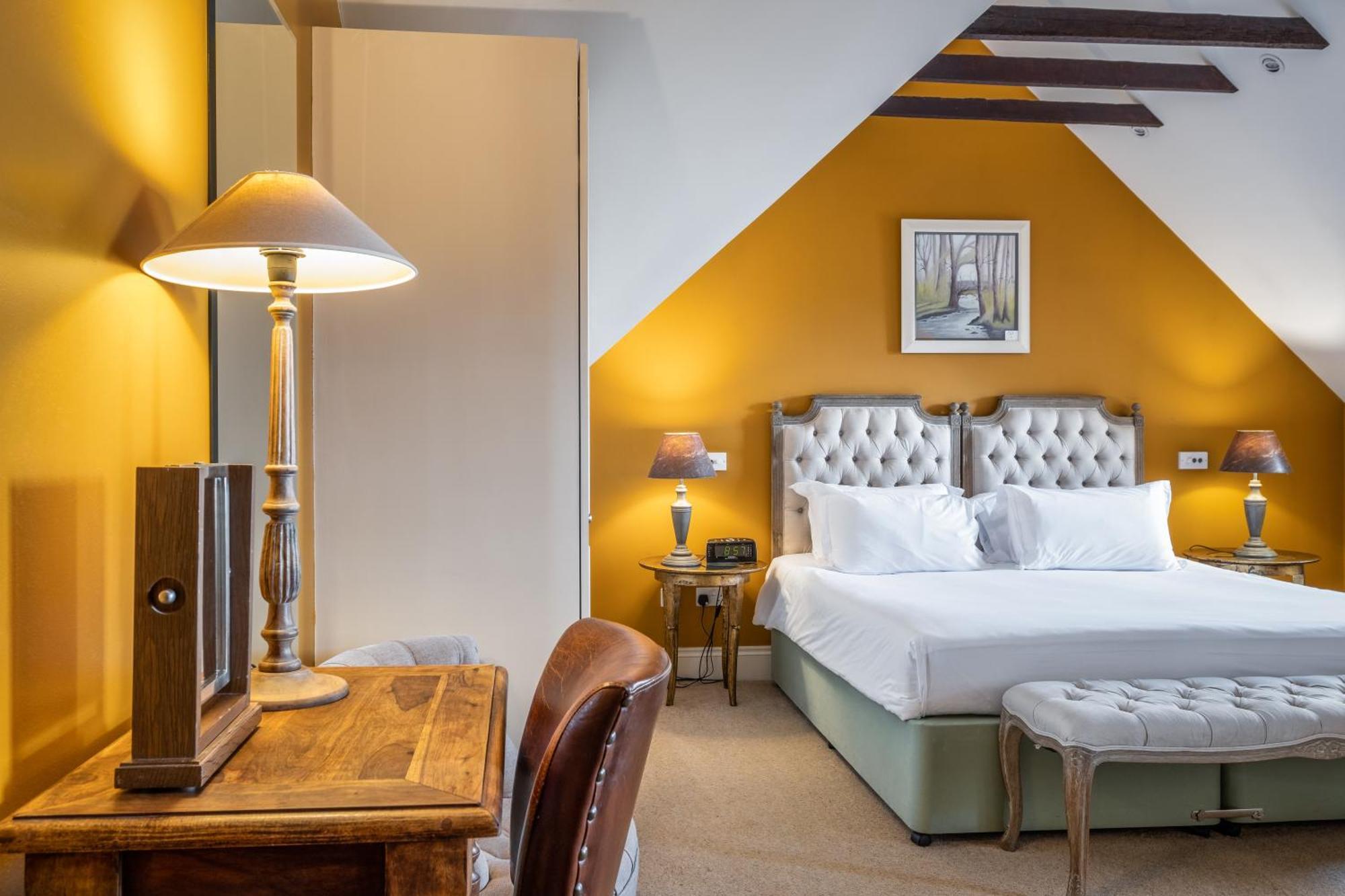 Buccleuch And Queensberry Arms Hotel Thornhill  Ngoại thất bức ảnh