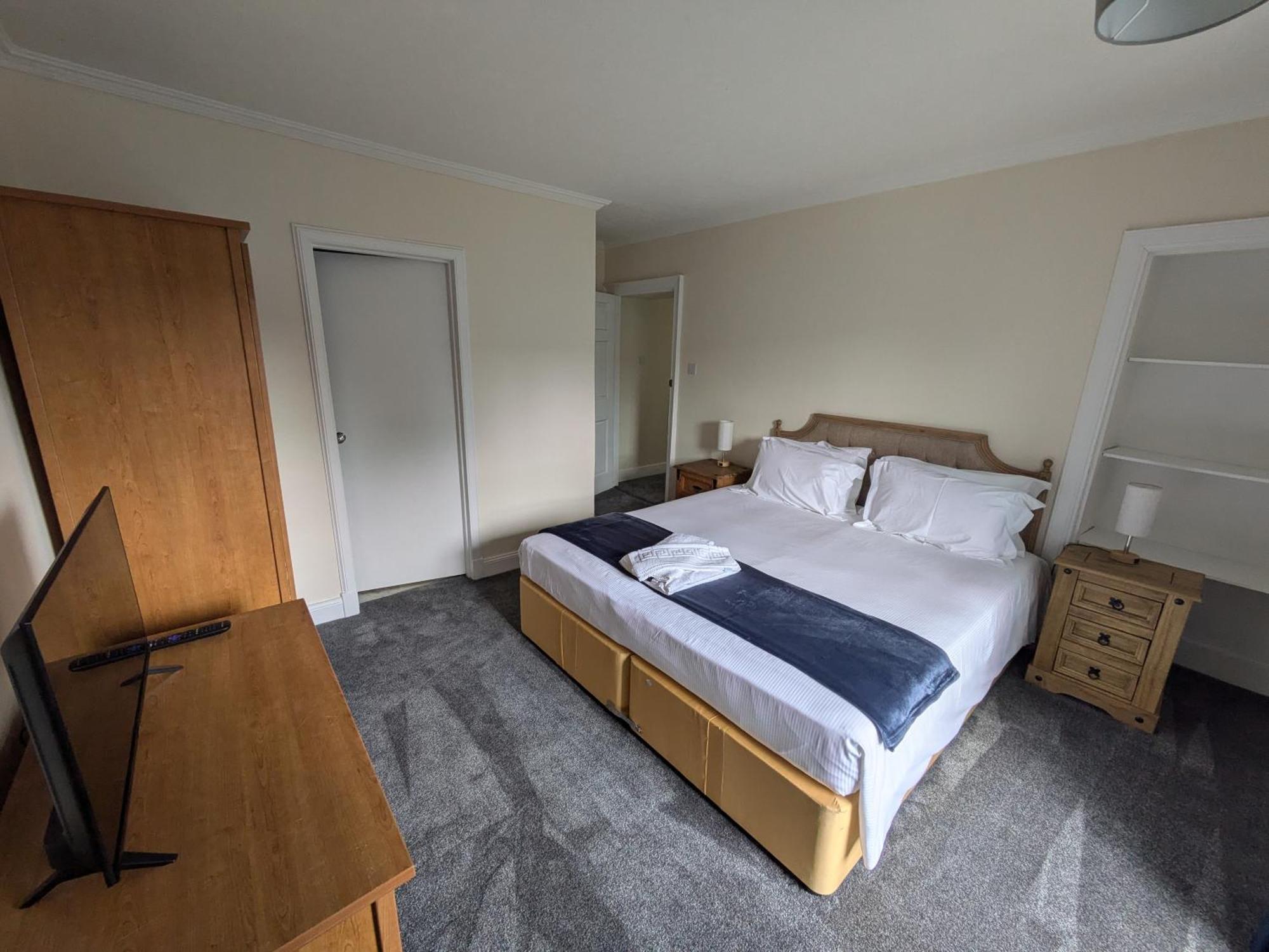 Buccleuch And Queensberry Arms Hotel Thornhill  Ngoại thất bức ảnh